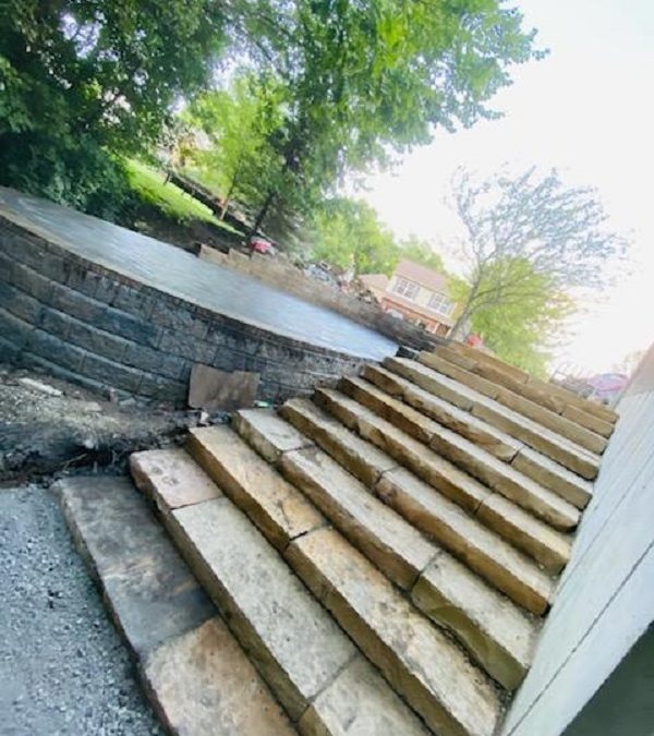 Sayers Block Walls, Raised Paver Patio, and Natural Stone Step Installation – Park Hills, Kentucky