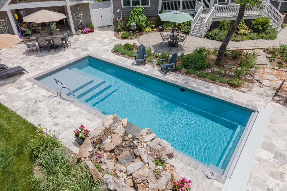 12 Advantages of Fiberglass Pools Over Other Styles of Pools…